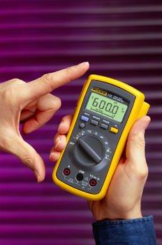 Fluke 111��(sh��)�ֶ��ñ�
